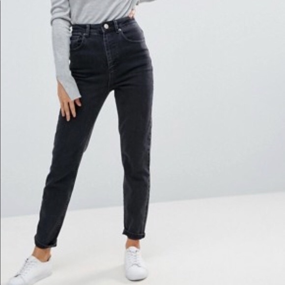 black high waisted baggy jeans